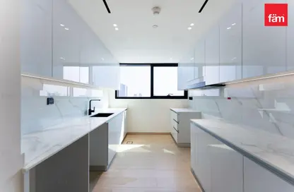 شقة - 2 غرف نوم - 3 حمامات للبيع في بن غاطي كورنر - الضاحية 10 - قرية جميرا الدائرية - دبي