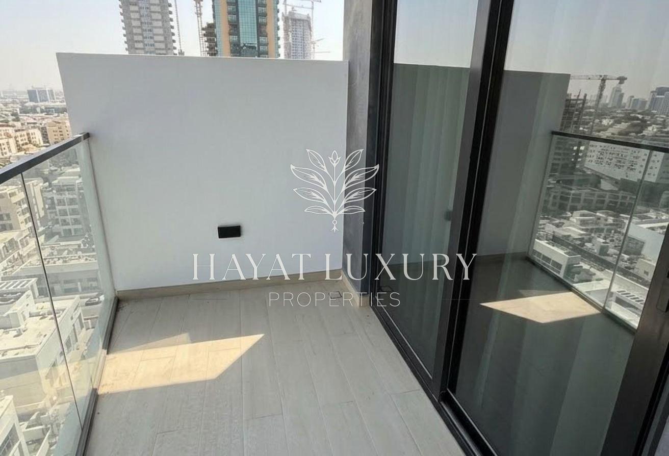 Unfurnished 1BR I High Floor I Pool View photo 9