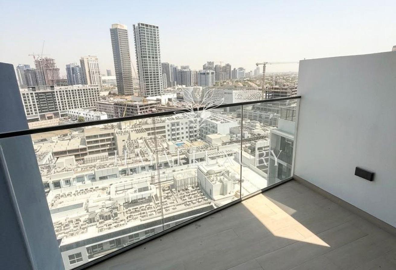 Unfurnished 1BR I High Floor I Pool View photo 11