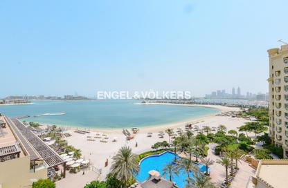 Apartment - 2 Bedrooms - 4 Bathrooms for rent in Al Das - Shoreline Apartments - Palm Jumeirah - Dubai