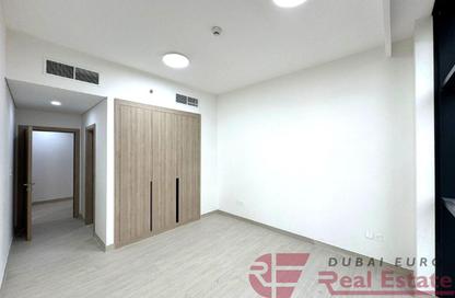 Apartment - 2 Bedrooms - 3 Bathrooms for rent in M2M Building - Meydan Avenue - Meydan - Dubai