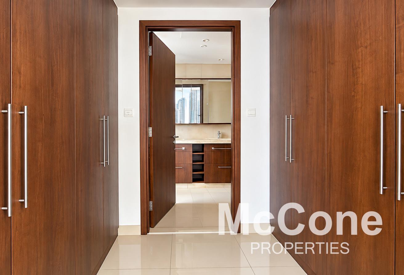 Spacious | Burj and Fountain Views | High Floor photo 14