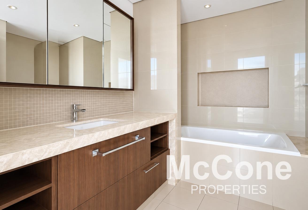 Spacious | Burj and Fountain Views | High Floor photo 17