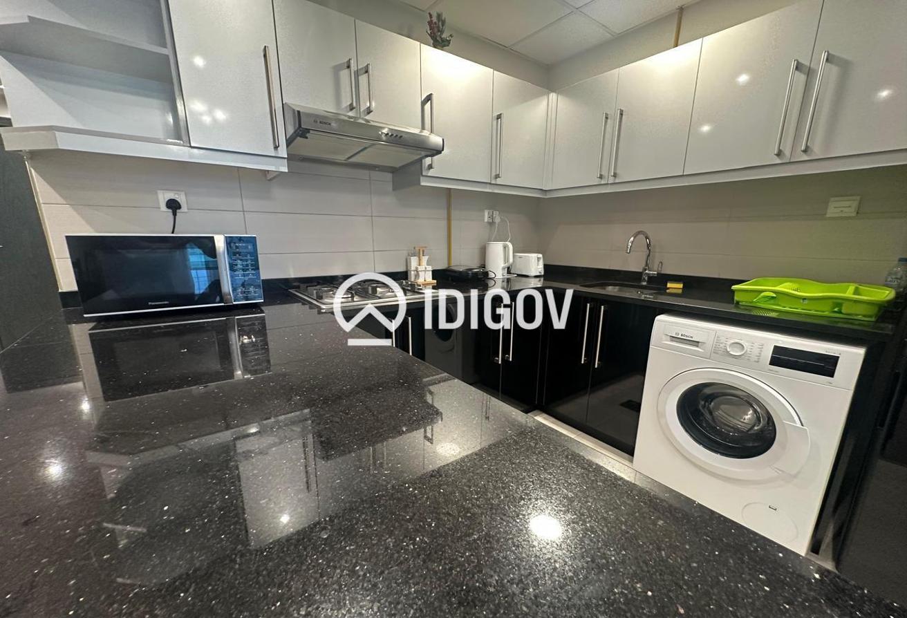 Vacant | Mid Floor | Furnished | With Balcony photo 13