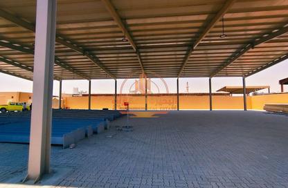 Factory - Studio - 1 Bathroom for rent in Al Sajaa S - Al Sajaa - Sharjah