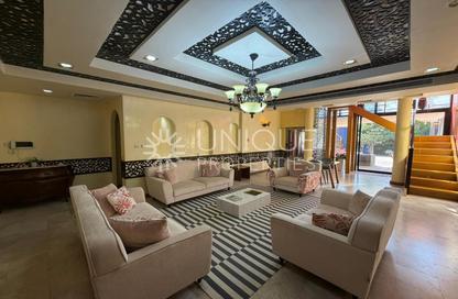 Villa - 7+ Bedrooms - 7+ Bathrooms for rent in Umm Suqeim 1 Villas - Umm Suqeim 1 - Umm Suqeim - Dubai