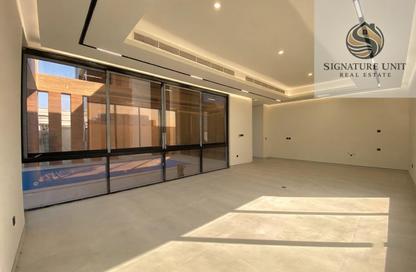 Villa - 5 Bedrooms - 7 Bathrooms for rent in Al Aweer 1 - Al Aweer - Dubai