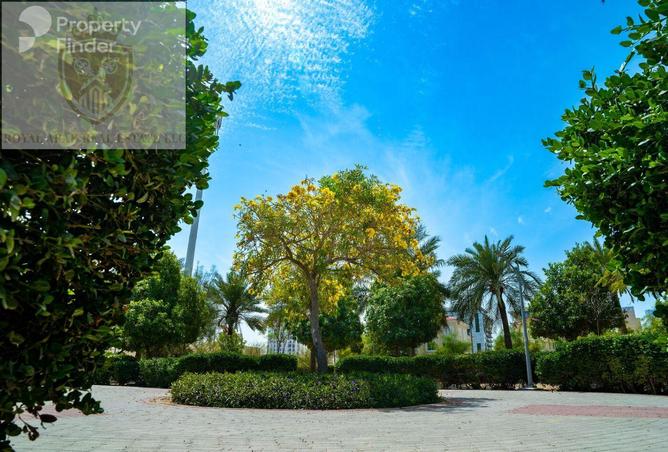 98704640 - Property Image 2