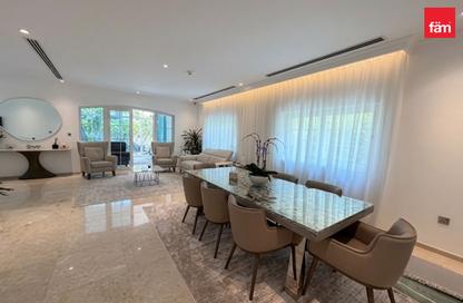 Villa - 4 Bedrooms - 5 Bathrooms for sale in District 7 - Jumeirah Park - Dubai