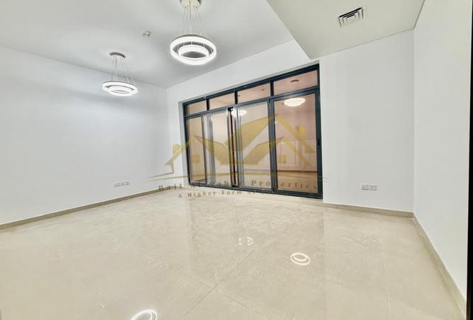 1 BR Apartment in Al Satwa with Private Jacuzzi photo 3