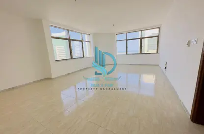 شقة - 3 غرف نوم - 3 حمامات للايجار في منطقة النادي السياحي - أبوظبي