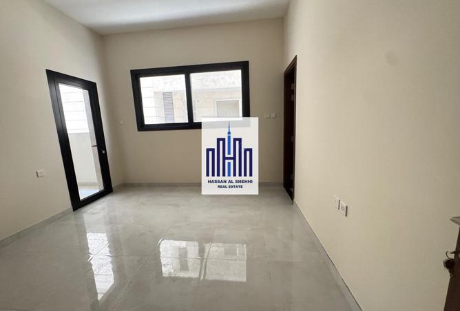 124279427 - Property Image 3