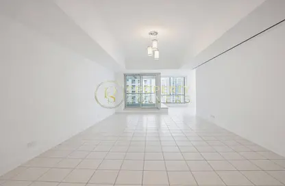 Apartment - 3 Bedrooms - 3 Bathrooms for rent in Al Mass Tower - Emaar 6 Towers - Dubai Marina - Dubai