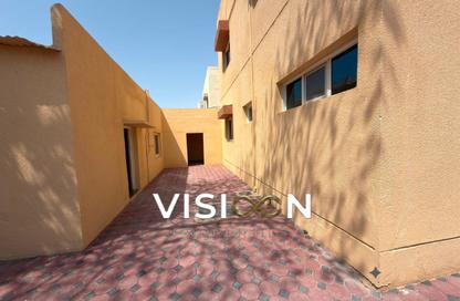 Villa - 4 Bedrooms - 5 Bathrooms for rent in Jumeirah 2 Villas - Jumeirah 2 - Jumeirah - Dubai