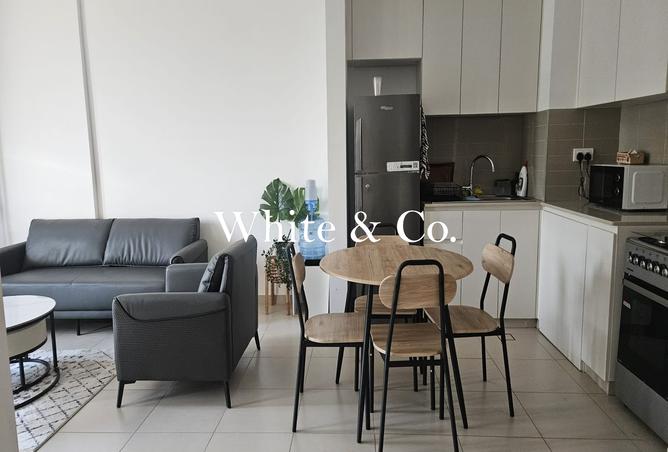 FULLY FURNISHED | LARGE ROOMS | BALCONY photo 3