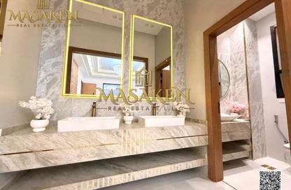 Villa - 4 - 6 for sale in Al Zaheya Gardens - Al Zahya - Ajman
