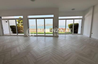 Villa - 5 Bedrooms - 6 Bathrooms for rent in Palma Residences - Palm Jumeirah - Dubai