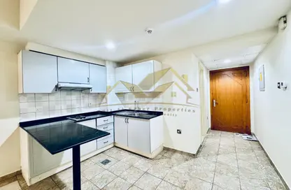 Apartment - 1 Bathroom for rent in Al Mulla 2 - Al Karama - Dubai