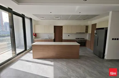 شقة - 3 غرف نوم للايجار في ss برج - جنوب البرشاء - البرشاء - دبي