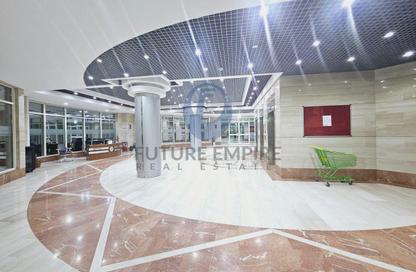 Apartment - 2 - 3 for rent in Airport Road Area - Al Garhoud - Dubai