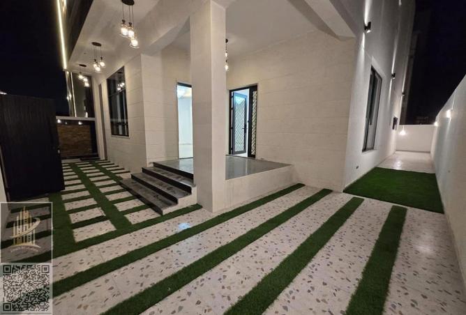 56163852 - Property Image 2