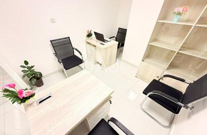 Office Space - Studio - 1 Bathroom for rent in Silver Home Building - Hor Al Anz - Deira - Dubai