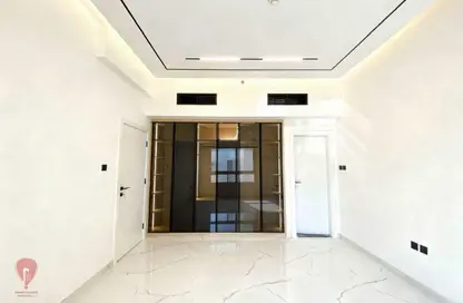 شقة - غرفة نوم - 2 حمامات للايجار في مسكن الامير - منطقة 11 - قرية جميرا الدائرية - دبي