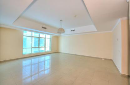 Apartment - 3 Bedrooms - 3 Bathrooms for rent in Al Bandary Tower B - Al Bandary Twin Towers - Al Khan - Sharjah