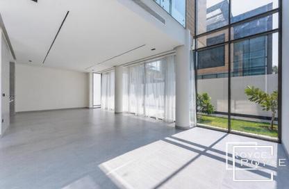 Villa - 5 Bedrooms - 7 Bathrooms for rent in Jumeirah 1 Villas - Jumeirah 1 - Jumeirah - Dubai