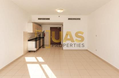 Apartment - Studio - 1 for rent in Abdul Rahim Mohd Al Zarooni Building - Al Mankhool - Bur Dubai - Dubai