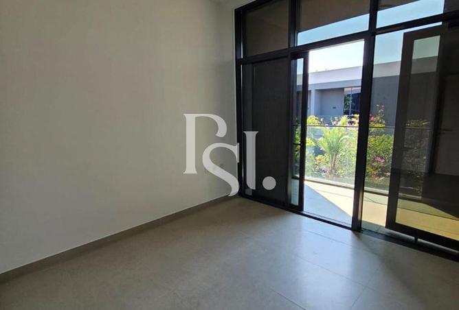 126111004 - Property Image 3