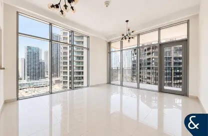 Apartment - 1 Bedroom - 2 Bathrooms for rent in Boulevard Crescent Tower 1 - BLVD Crescent - Downtown Dubai - Dubai