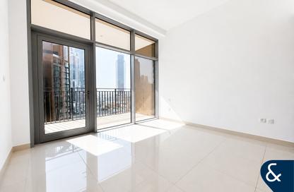 Apartment - 1 Bedroom - 2 Bathrooms for rent in Boulevard Crescent Tower 1 - BLVD Crescent - Downtown Dubai - Dubai