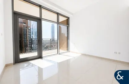 Apartment - 1 Bedroom - 2 Bathrooms for rent in Boulevard Crescent Tower 1 - BLVD Crescent - Downtown Dubai - Dubai