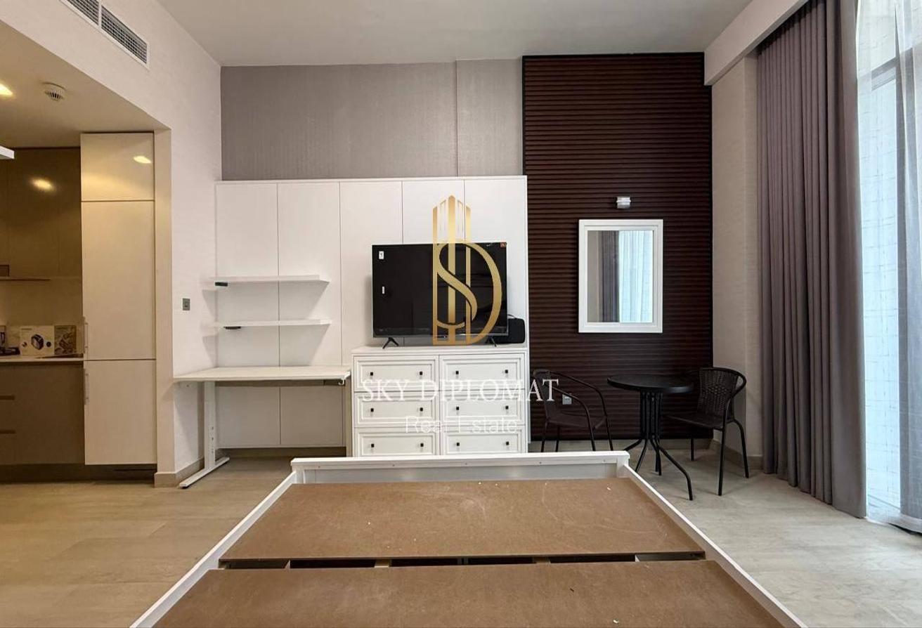 Prime Location l Fully Furnished l Bright Layout photo 23