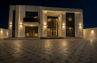 Villa - 6 Bedrooms for rent in Madinat Al Riyad - Abu Dhabi