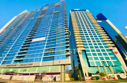 Apartment - 3 Bedrooms - 4 Bathrooms for rent in Wave tower - Corniche Road - Abu Dhabi
