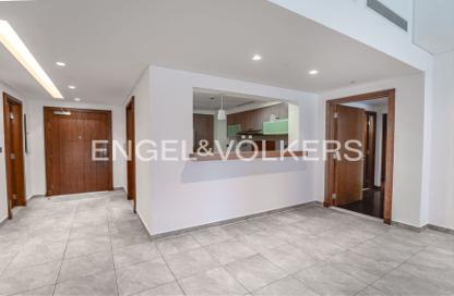 Apartment - 2 - 3 for rent in Marina Residences 1 - Marina Residences - Palm Jumeirah - Dubai