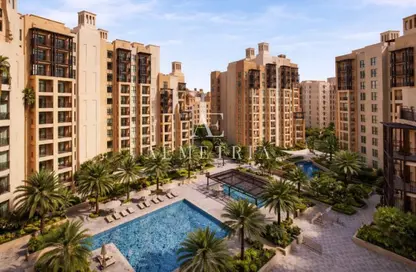 Apartment - 2 Bedrooms - 3 Bathrooms for sale in Lamaa - Madinat Jumeirah Living - Umm Suqeim - Dubai