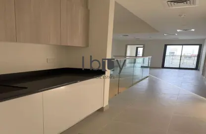 فيلا - 4 غرف نوم - 6 حمامات للايجار في في الريمان 2 - الشامخة - أبوظبي