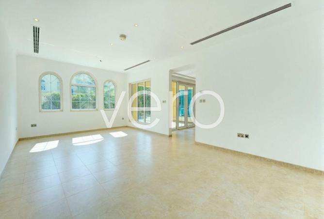 68679615 - Property Image 2