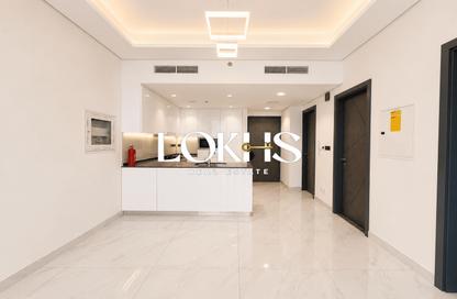 Apartment - 1 Bedroom - 2 Bathrooms for sale in Samana Golf Avenue - Dubai Studio City - Dubai