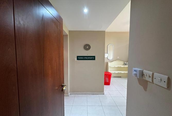 79440711 - Property Image 2