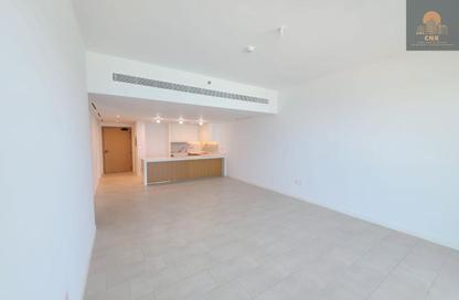 Apartment - 2 - 3 for rent in La Vie - Jumeirah Beach Residence - Dubai