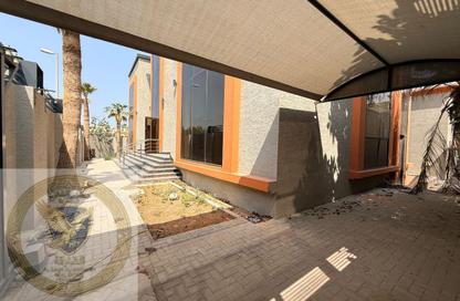 Villa - 5 Bedrooms - 6 Bathrooms for rent in Al Jazzat - Al Riqqa - Sharjah