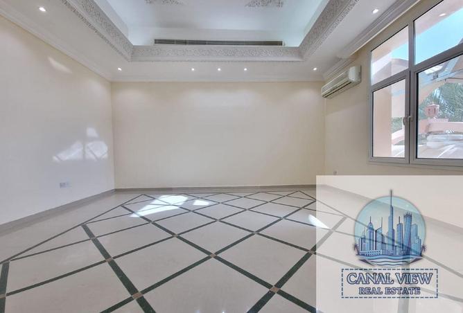 87028744 - Property Image 2
