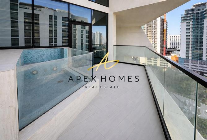 جاكوزي خاص | شيكات متعددة | جديد تمامًا