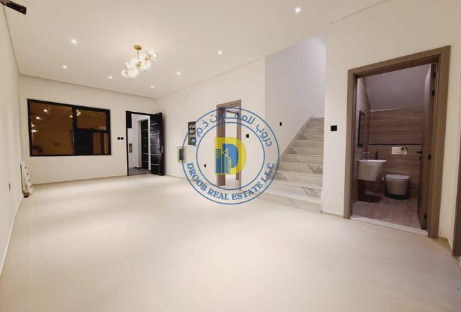 122905511 - Property Image 3