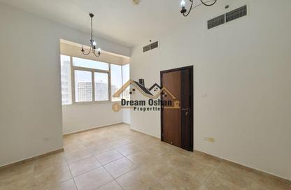 Apartment - 1 - 1 for rent in Al Thuraya Building - Dubai Silicon Oasis - Dubai