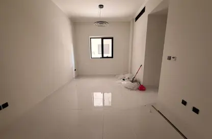 Apartment - 1 Bedroom - 2 Bathrooms for rent in AlFalah - Muwaileh Commercial - Sharjah